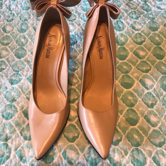 Neiman Marcus beige nude pump with bow size 10 - Picture 5 of 7